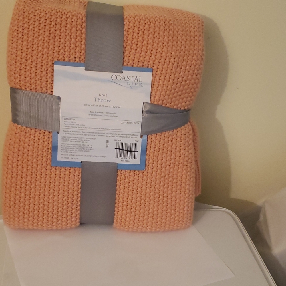 Knit Throw - Picture 2 of 2